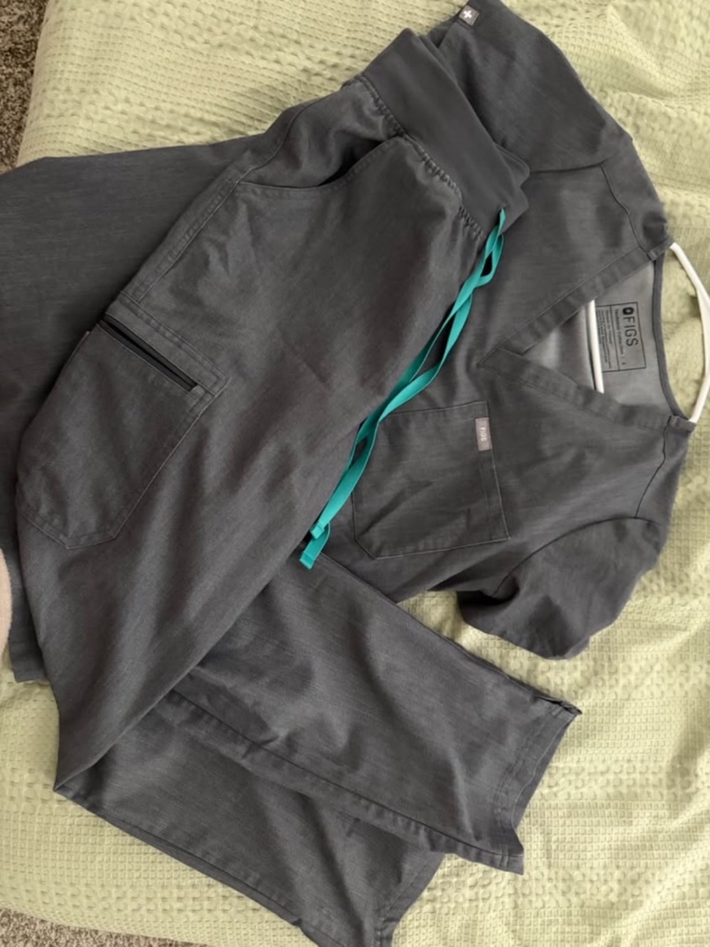 2 sets of women’s FIGS scrubs